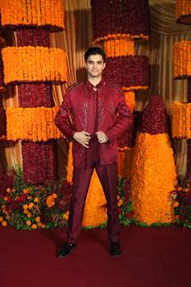 Abhay Verma snapped at Ramesh Taurani’s Diwali Bash