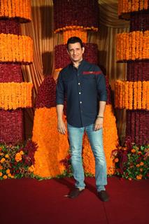 Sharman Joshi snapped at Ramesh Taurani’s Diwali Bash