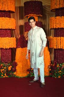 Sidharth Malhotra snapped at Ramesh Taurani’s Diwali Bash