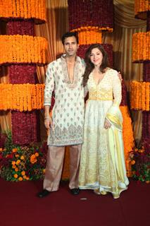 Mehreen Pirzadaa  and Gurfateh Pirzada snapped at Ramesh Taurani’s Diwali Bash