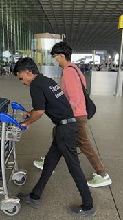 Siddharth snapped at the airport