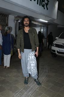 Gaurav Chopraa snapped at the red carpet of the play Ammi Akhtari