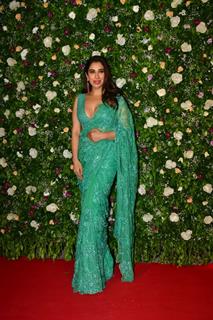 Sophie Choudry grace Anshul Garg and Amul Mohan’s Diwali party