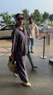 Kareena Kapoor snapped at the airport