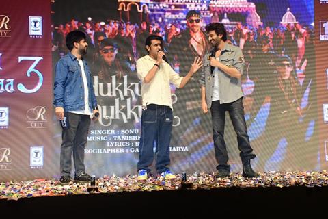 Sonu Nigam and Kartik Aaryan snapped at the song launch of ‘Hukkush Phukkush’ from Bhool Bhulaiyaa 3