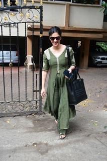 Shruti Haasan snapped in the city