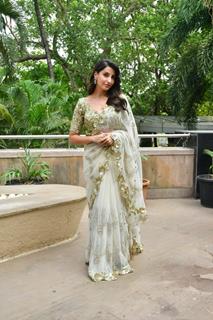 Nora Fatehi snapped promoting their upcoming film 'Matka'