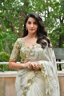 Nora Fatehi snapped promoting their upcoming film 'Matka'