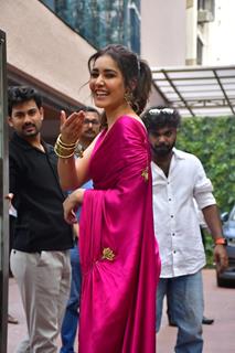 Raashii Khanna snapped promoting their upcoming movie, 'The Sabarmati Report'