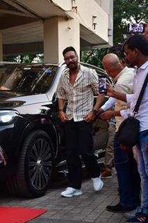 Ajay Devgn grace the special screening of 'Singham Again'