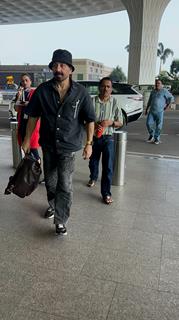 Sunny Deol snapped at the airport