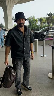 Sunny Deol snapped at the airport