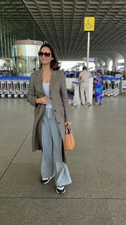 Isha Gupta snapped at the airport