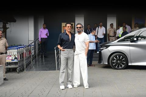 Akshay Kumar and Suniel Shetty snapped at Kalina airport