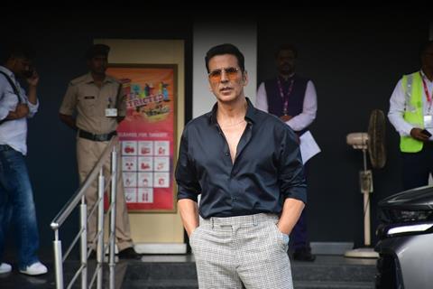 Akshay Kumar snapped at Kalina airport