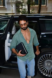 Shahid Kapoor snapped in the city