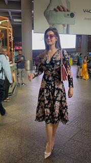 Raashii Khanna snapped at the airport