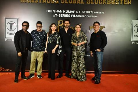 Vidya Balan, Madhuri Dixit, Bhushan Kumar, Anees Bazmee and Kartik Aaryan grace the success party of Bhool Bhulaiyaa 3