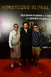 Sonu Nigam, Bhushan Kumar and Kartik Aaryan grace the success party of Bhool Bhulaiyaa 3