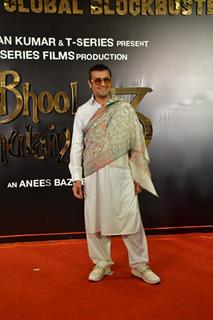 Sonu Nigam grace the success party of Bhool Bhulaiyaa 3