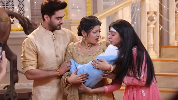Rohit Purohit, Samridhii Shukla and Garvita Sadhwani BTS Photos of Abhira and Armaan’s selfless proposal to co-parent