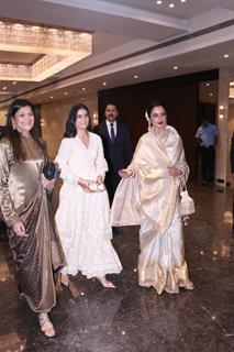 Rekha snapped at the Aditya Vikram Birla Puraskars 2024