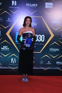 Esha Gupta grace the red carpet of The Nexbrands India 2030 Leadership Conclave