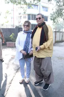 Subhash Ghai cast their votes in Mumbai