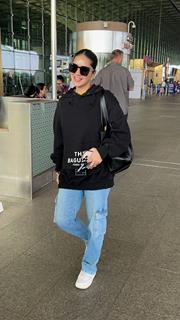 Sunny Leone snapped at the airport