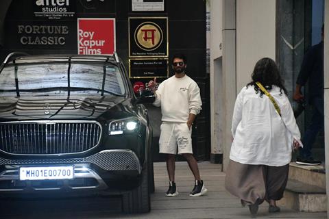 Shahid Kapoor snapped in the city