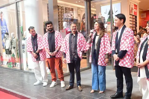 Kareena Kapoor Khan snapped at the launch of UNIQLO’s third and largest store in Mumbai at Phoenix Palladium Mall