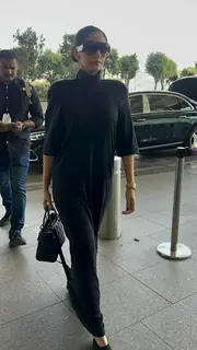 Sonam Kapoor snapped at the airport