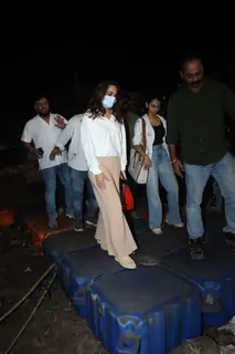 Kiara Advani snapped at Varsova Jetty 