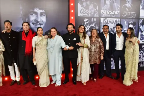 Saif Ali Khan, Kareena Kapoor, Ranbir Kapoor, Randhir Kapoor, Karisma Kapoor and Aadar Jain grace Raj Kapoor’s 100th Anniversary