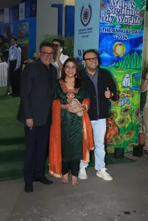 Shah Rukh Khan, Suhana Khan and others snapped attending the Dhirubhai Ambani School annual day function