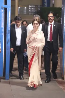 Shah Rukh Khan, Suhana Khan and others snapped attending the Dhirubhai Ambani School annual day function