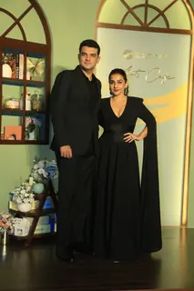 Vidya Balan and Siddharth Roy Kapur grace the preview night of NMACC Arts Cafe