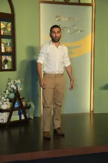 Orry grace the preview night of NMACC Arts Cafe