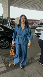Maheep Kapoor snapped at the airport