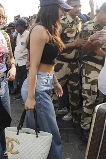 Suhana Khan snapped at the Gateway of India