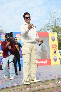 Sonu Sood attend Malad Masti by MLA Aslam Shaikh