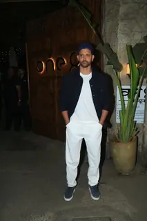 Hrithik Roshan snapped in the city