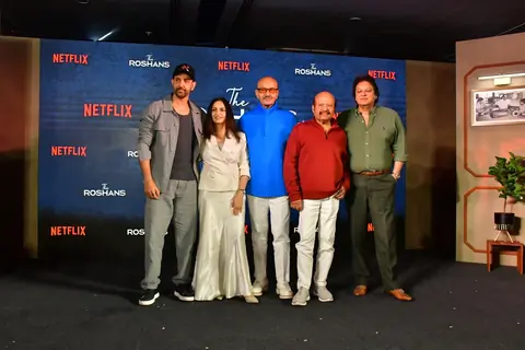 Hrithik Roshan, Shashi Ranjan, Rajesh Roshan and Rakesh Roshan attend the trailer lauch of The Roshans
