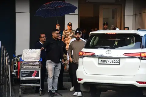 Virat Kohli snapped at Kalina Airport