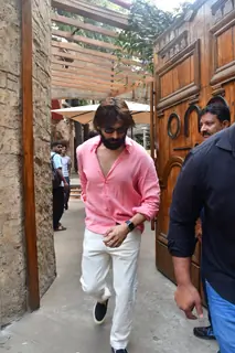 Kartik Aaryan snapped in the city