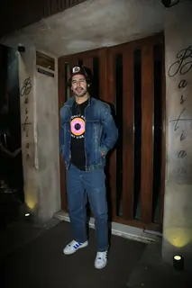 Dino Morea snapped at Anusha Dandekar’s birthday bash at Bastian