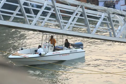 Anushka Sharma snapped at Gateway Of India