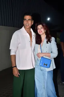 Akshay Kumar and Twinkle Khanna grace the premiere of Sky Force