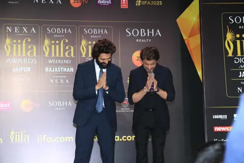 Shah Rukh Khan and Kartik Aaryan snapped at the 25th IIFA Awards press conference