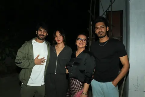 Karan Veer Mehra, Shilpa Shirodkar, Digvijay Singh Rathee and Chum Darang snapped in Bandra